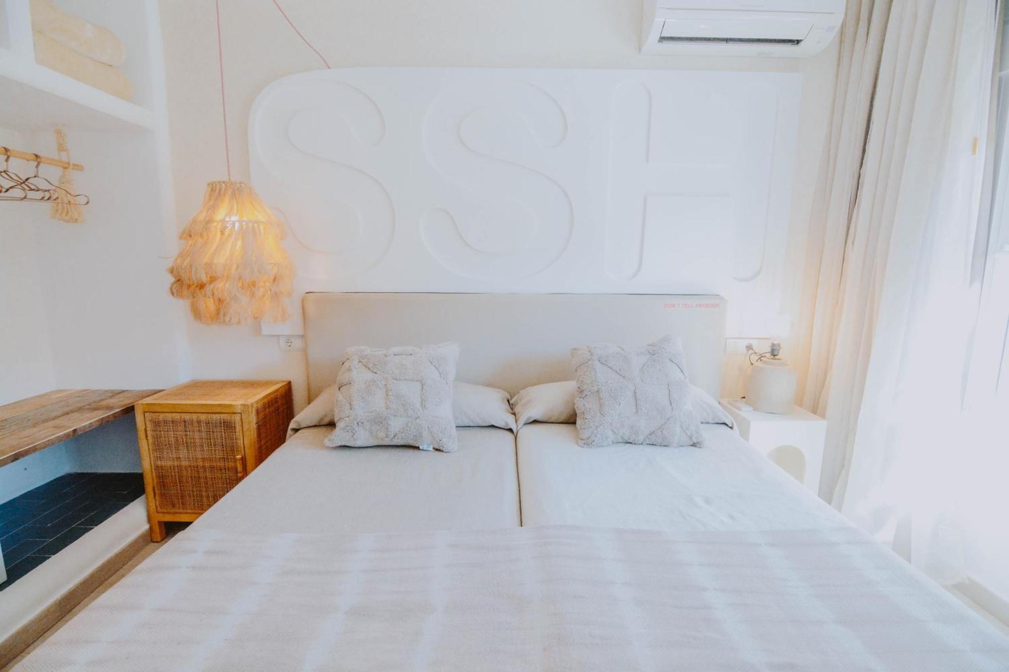 Secret Oasis Ibiza-Only Adults Aparthotel San Antonio  Exterior photo